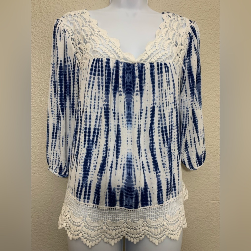 SELF ESTEEM Tie Dye Stripe White/Blue Crocheted 3/4 Sleeve Shirt